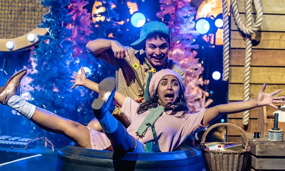 Breadcrumbs Family Show Delivers Puppets, Music & Mischief in Ammanford
