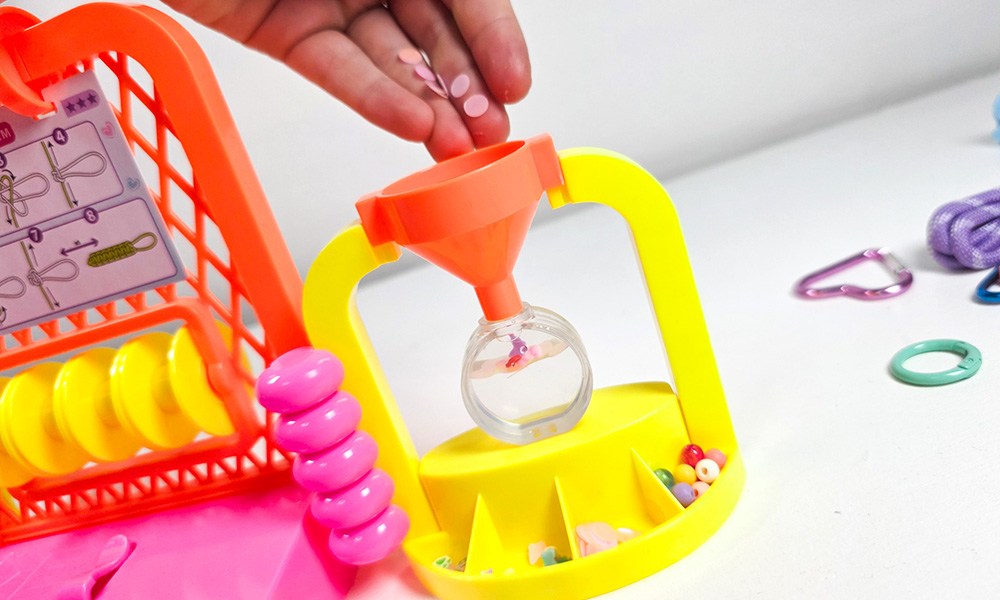 Style 4 Ever DIY Keychain Factory Set with aqua keyrings 