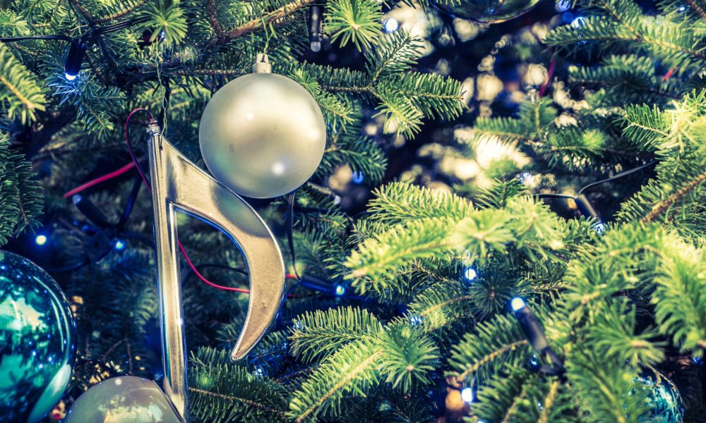 WHATS ON IN CEREDIGION Tregaron Christmas Lights Switch On