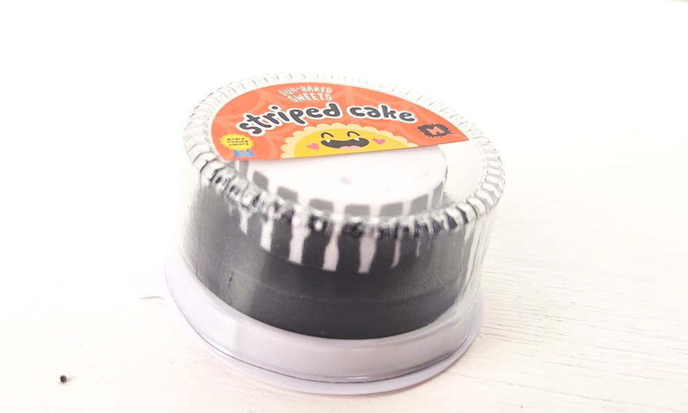 cake in box