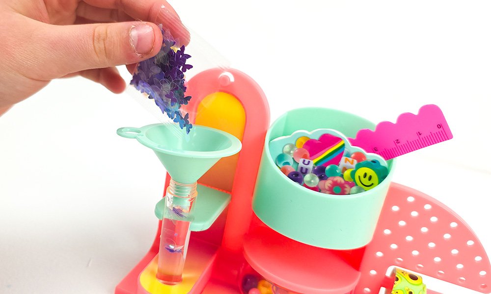 filling the water pen