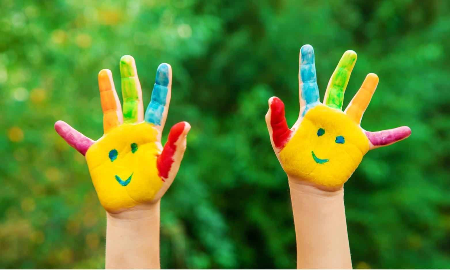 Messy Church Together – Llan Llanast Unedig